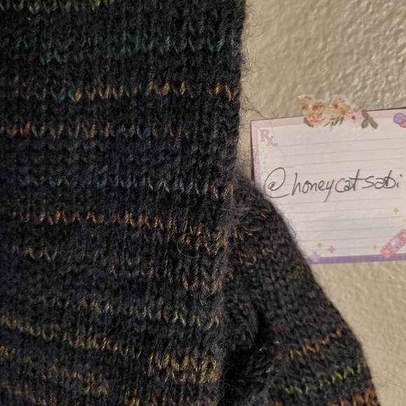 Hand Knit Bolero Shrug - Picture 2 of 5